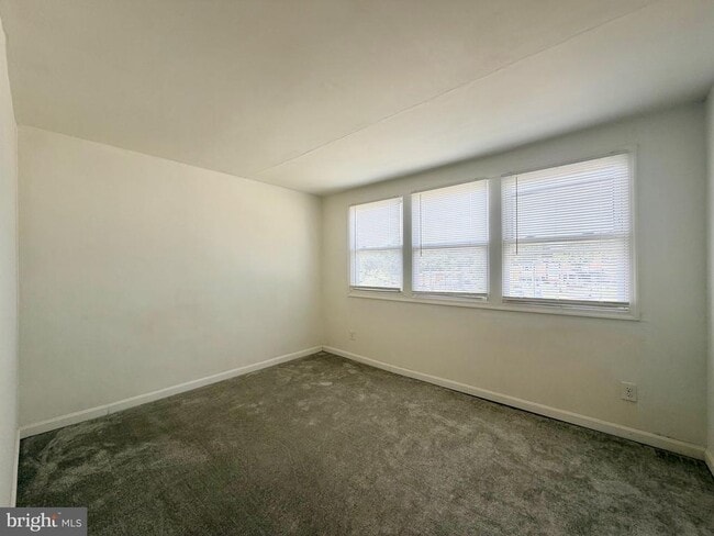 Building Photo - 3219 Bero Rd