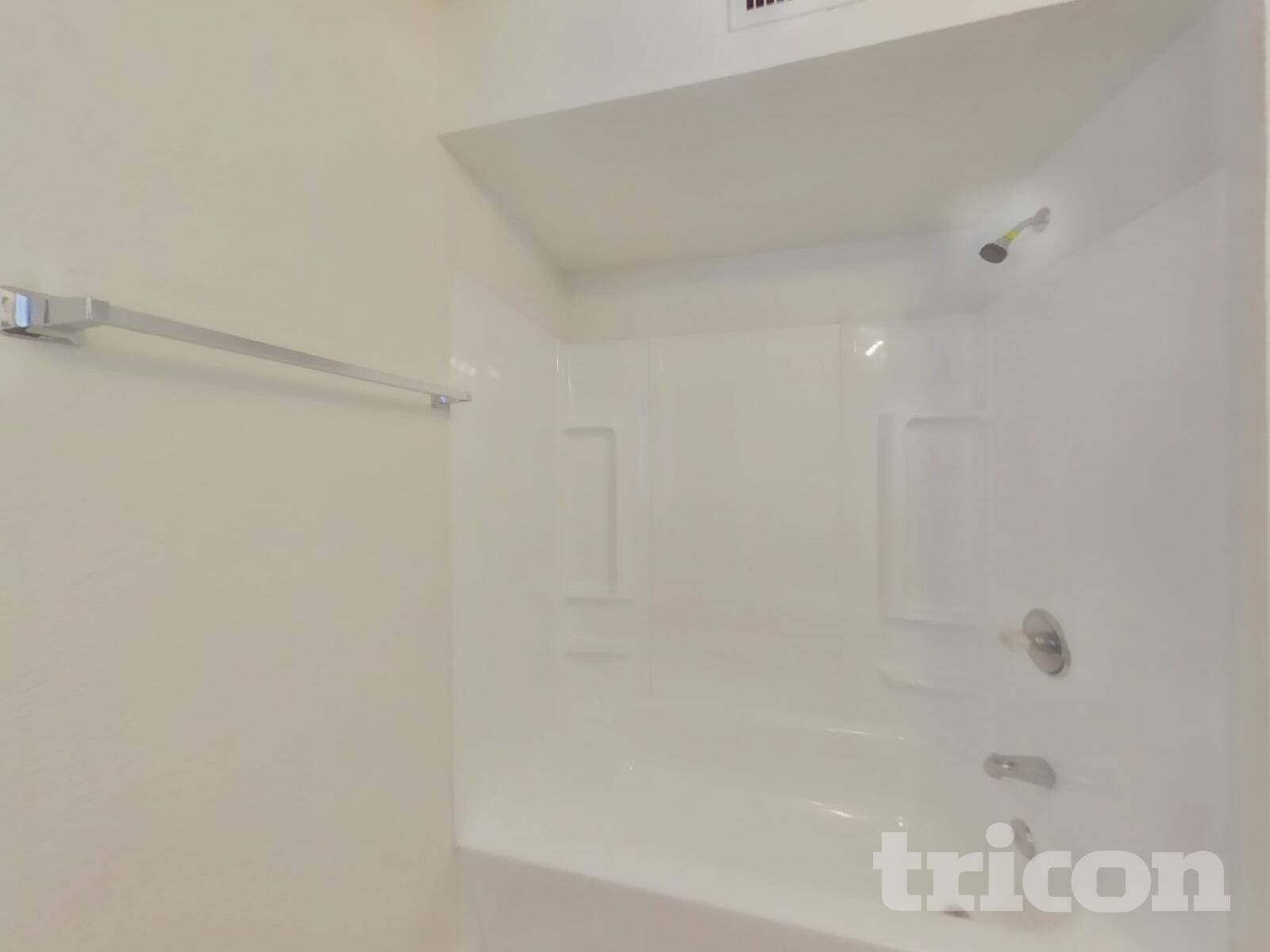 Building Photo - 570 W Myrna Ln