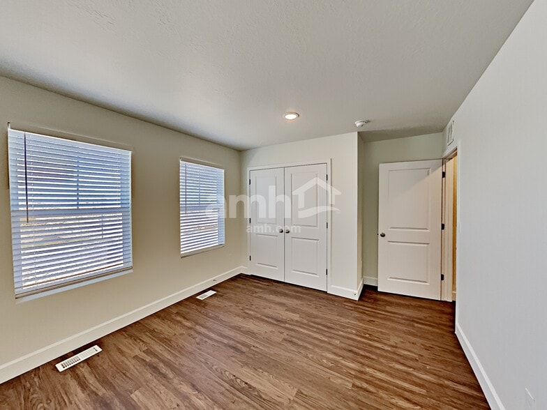 Building Photo - 6113 W Arranmore Dr