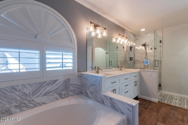 Building Photo - 16223 N 10th Ave