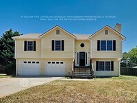 Building Photo - 1217 Willow Dr