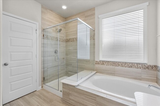 Building Photo - 700 Topwater Trl