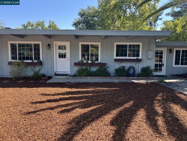 Primary Photo - 760 Rosewood Dr