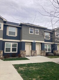 Building Photo - AB1452