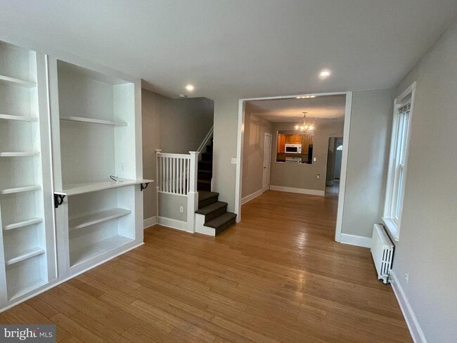 Building Photo - 141 Leverington Ave