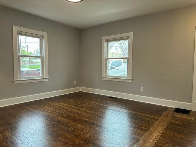 Building Photo - 504 Gibson Ave