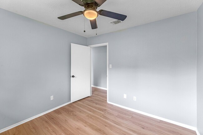 Building Photo - 14234 Cellini Dr