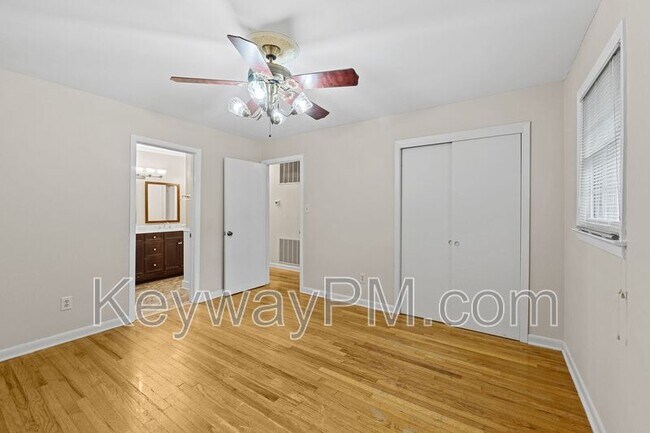 Building Photo - 1001 Beverly Heights Dr