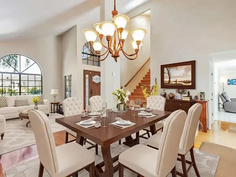 Main living and dining - 1206 Sycamore Ct