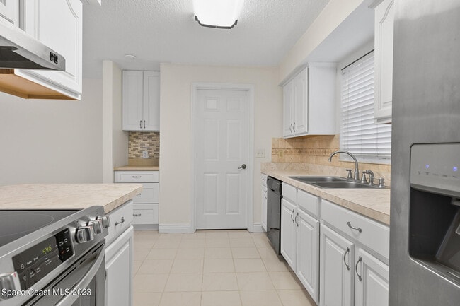 Building Photo - 403 Bridgetown Ct