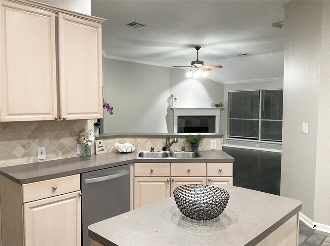 Building Photo - 43 N Merryweather Cir