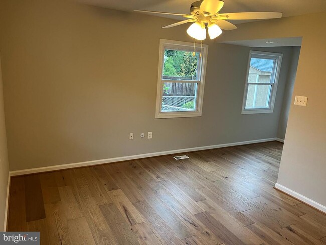 Building Photo - 13015 Victoria Heights Dr