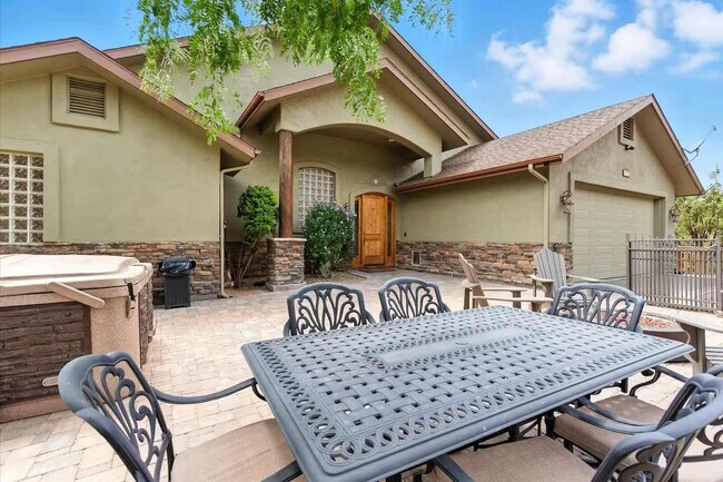 Building Photo - 1670 South Maddi-SI ID1475807P