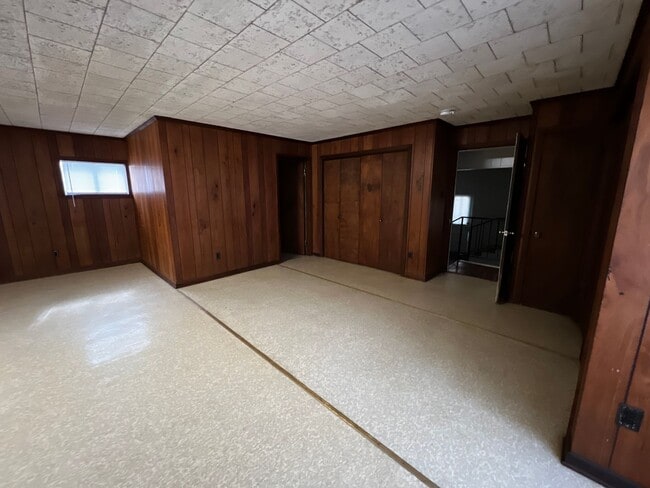 Building Photo - 210 St Michael St