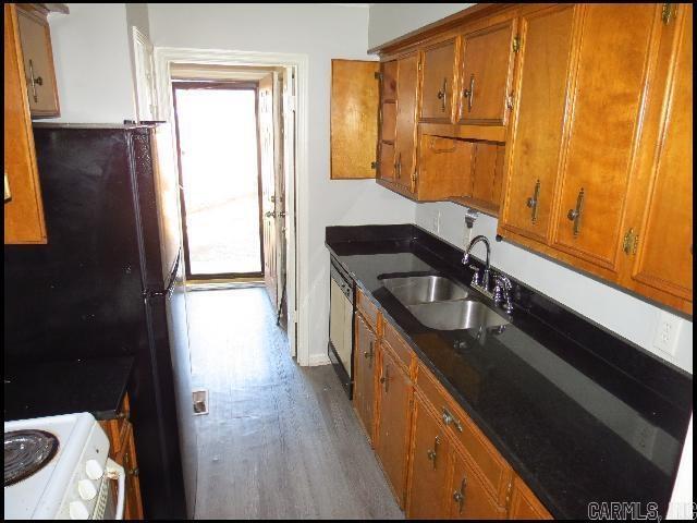 Building Photo - 1813 Sanford