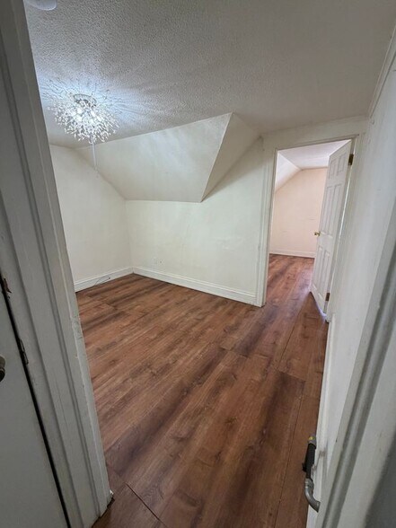 Building Photo - 38 Brookside Ave