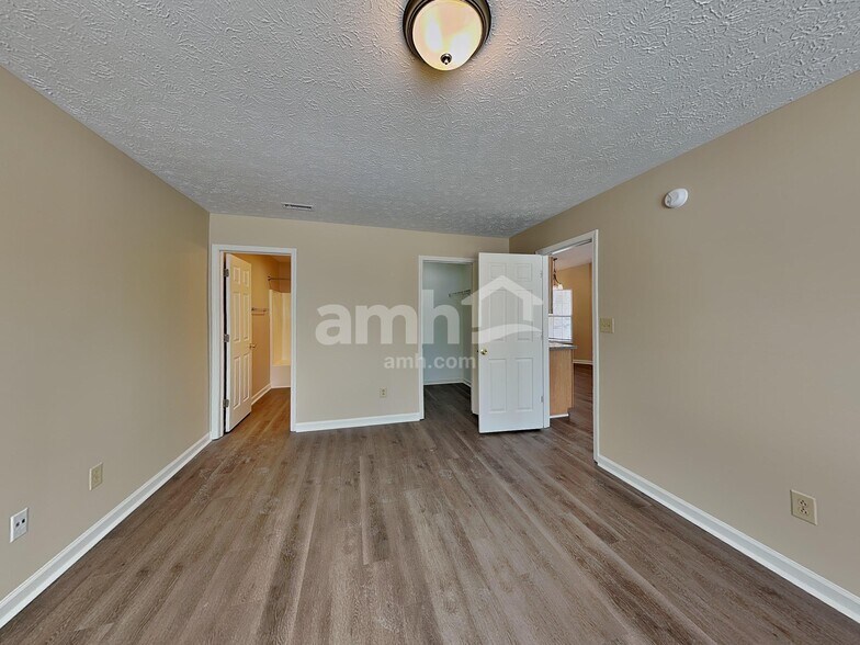 Building Photo - 9013 Scoter Ct