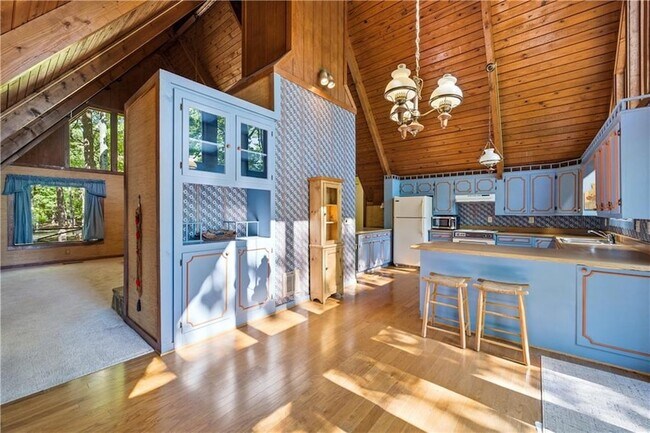 Building Photo - 114 Cherokee Dr S