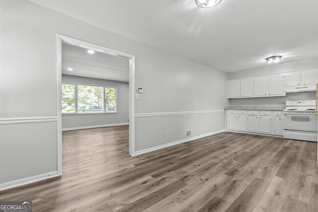 Building Photo - 1834 Dogwood Ct SW