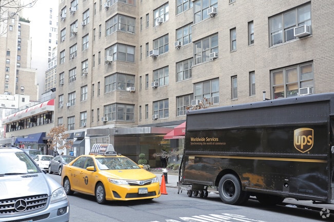 Building Photo - 141 E 56th St