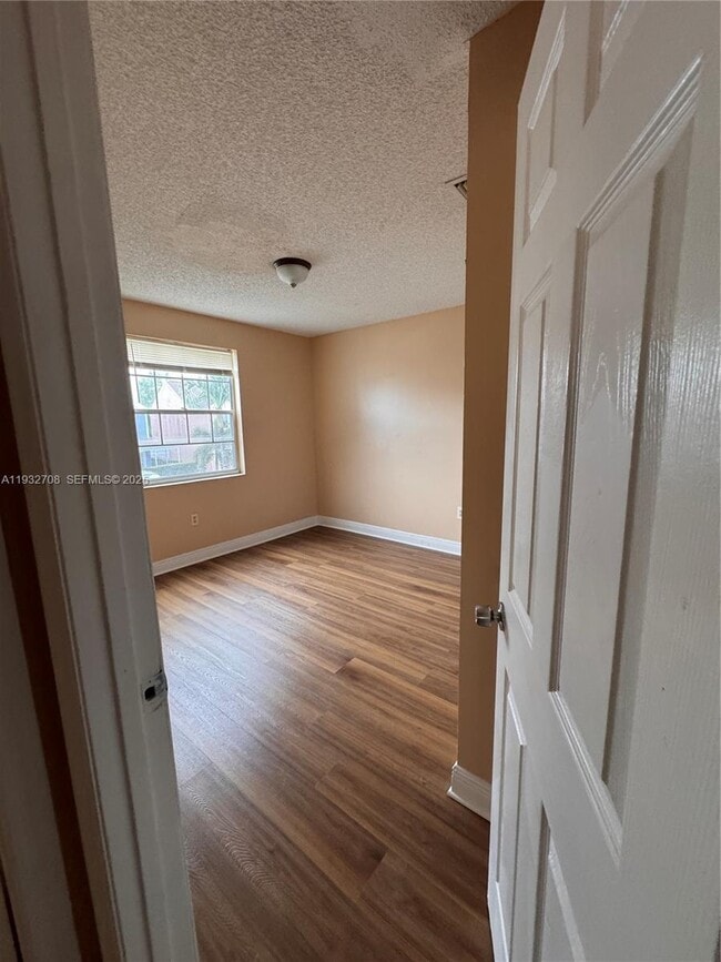 Building Photo - 3410 Java Plum Ave