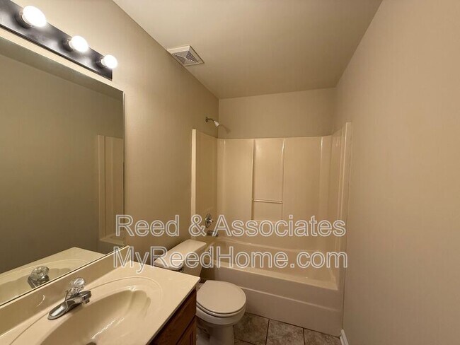 Building Photo - 4315 Bishop Hills Dr