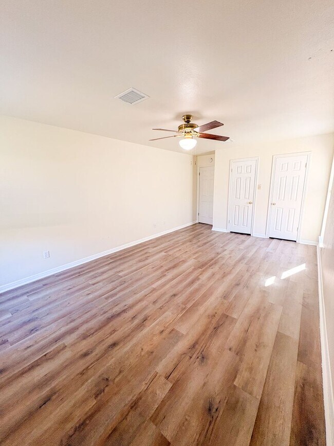 Building Photo - 1221 Walden St