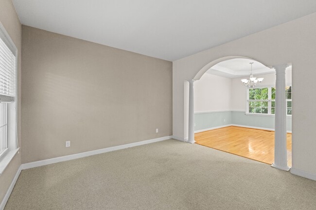 Building Photo - 161 Mediate Dr