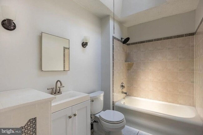 Building Photo - 6519 Dorel St