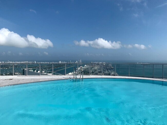 Building Photo - 851 NE 1st Ave