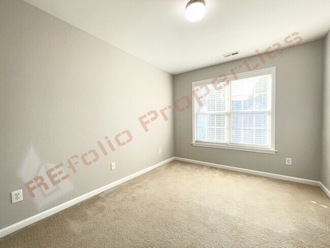 Building Photo - 2452 Bay Harbor Dr