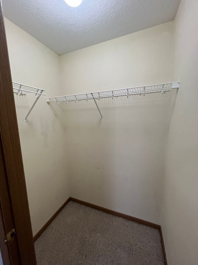 Building Photo - Close to KSU 2 Bed 2 Bath Apartment!
