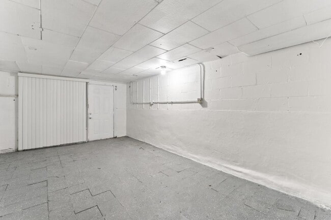 Building Photo - 5613 Jennings Station Rd