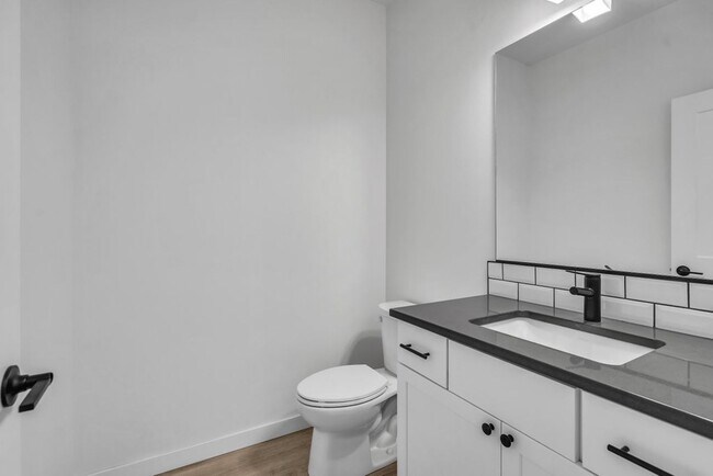 Building Photo - Spacious Two-Story Single-Family Home