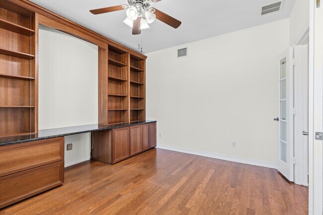 Building Photo - 5630 Ashford Ridge Ln