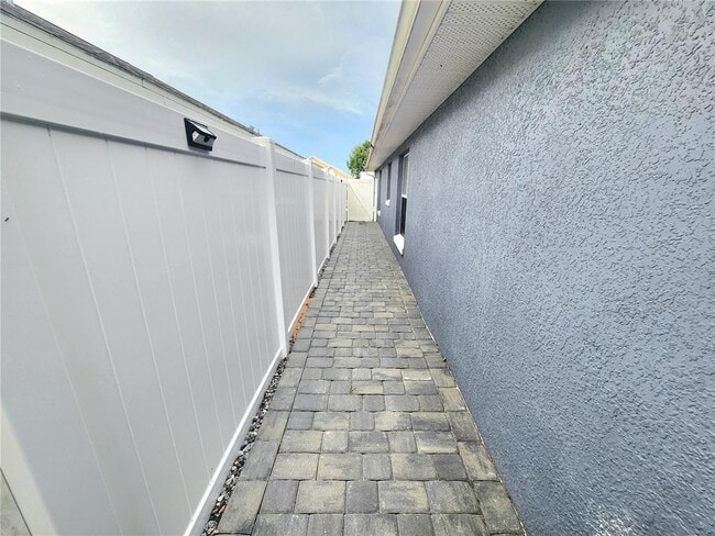 Building Photo - 218 Haversham Way