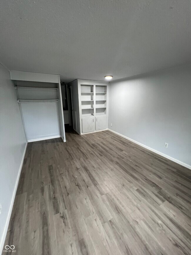 Building Photo - 2000 Indianapolis Rd