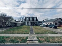 Building Photo - 209 N St Charles St
