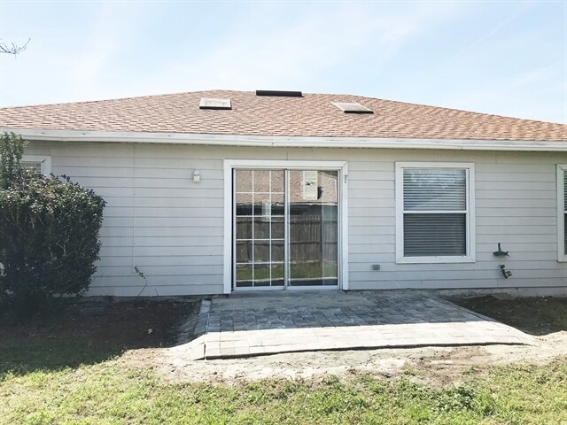 Building Photo - 3080 Golden Pond Blvd