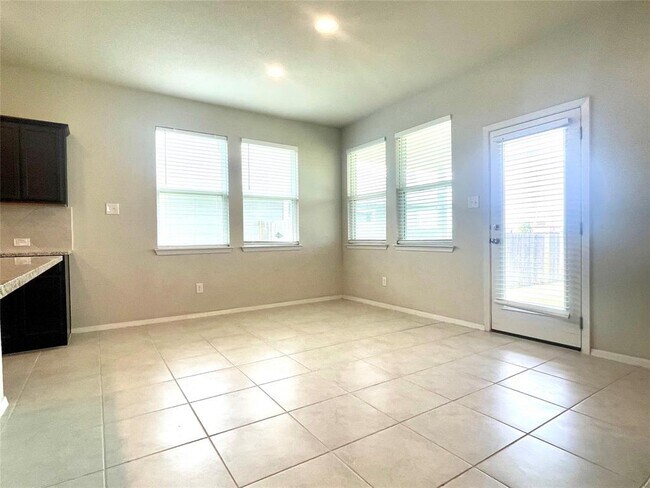 Building Photo - 6701 Wolf Pack Dr