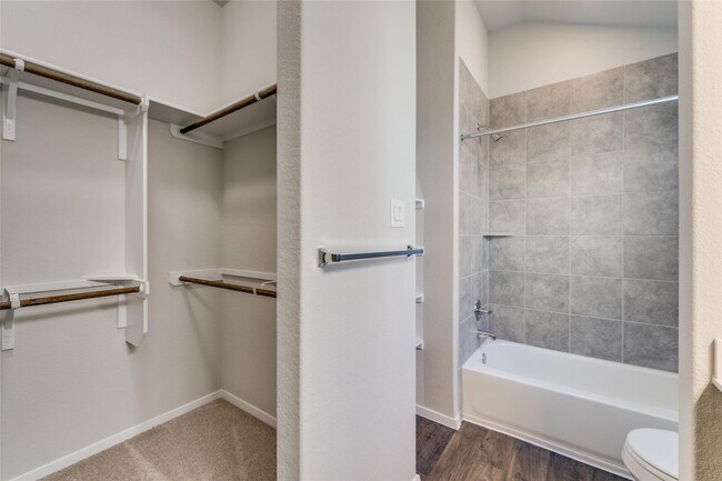 Building Photo - 147 Shugart St