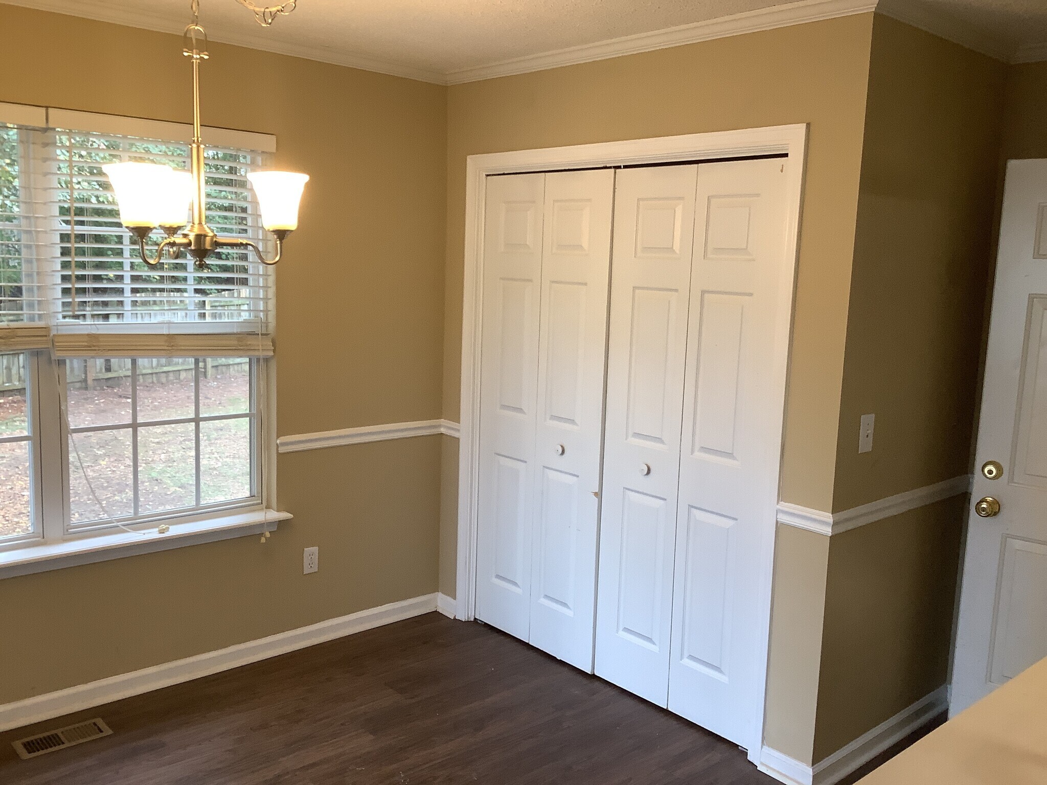 Building Photo - 116 Windy Meadow Way