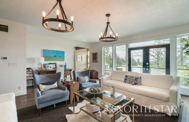 Building Photo - Stunning Modern Luxury in Southwest Hills