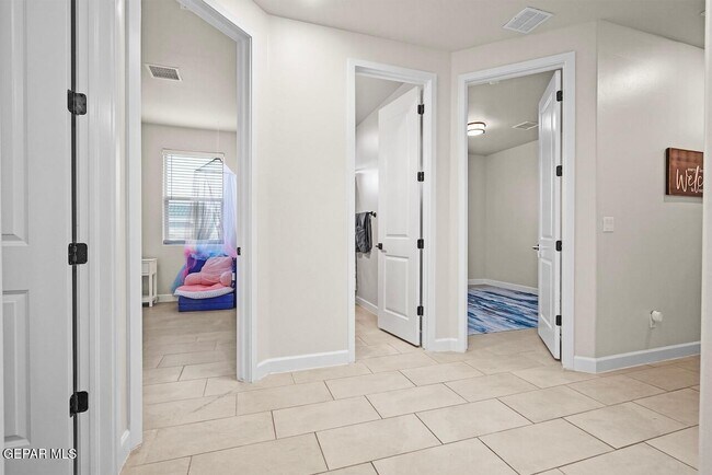 Building Photo - 13183 Emerald Isle St