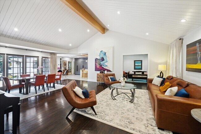 Building Photo - 1902 Chimney Rock Rd