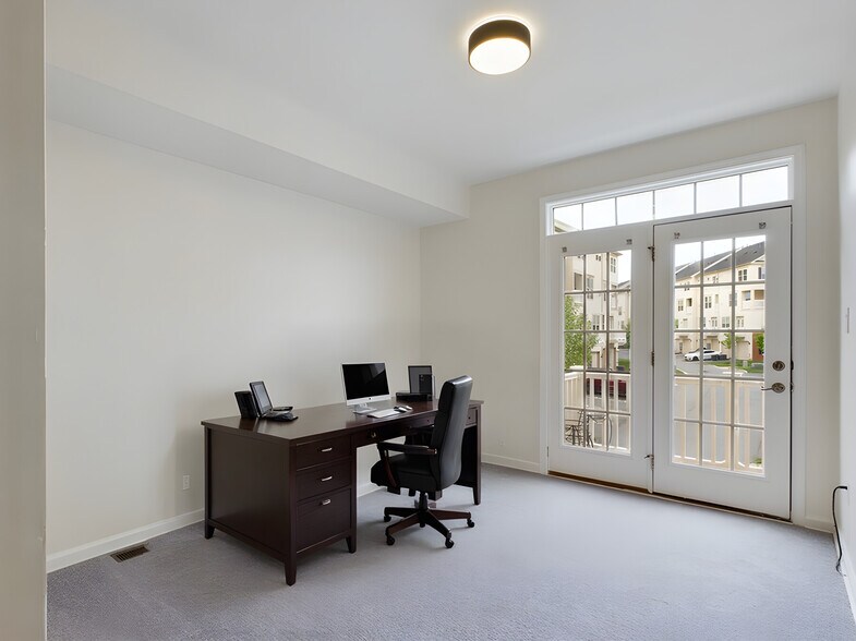 Building Photo - 6479 Jack Linton Dr S