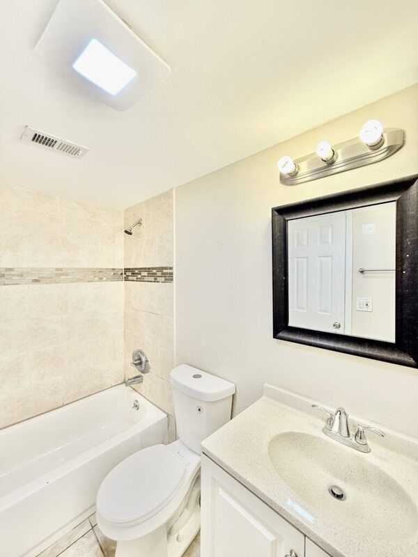 Building Photo - 2625 FL-590