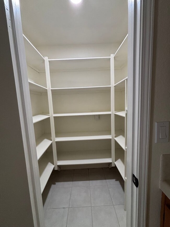 Building Photo - 2 Bedroom 2 Bathroom Condo Living in Great Community Located At West Village Of Singing Hills HOA.