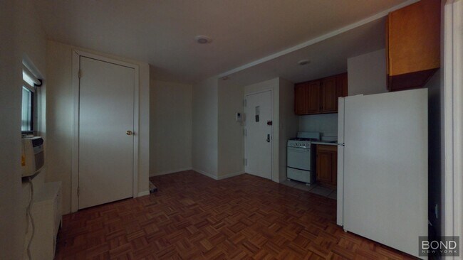 Primary Photo - 78 E 3rd St