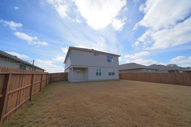 Building Photo - Like New Home in Red River Ranch (Cibolo)!